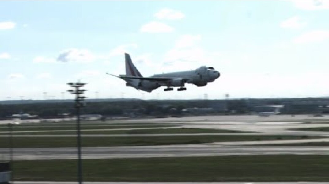 Spectacular landing at Frankfurt Airport