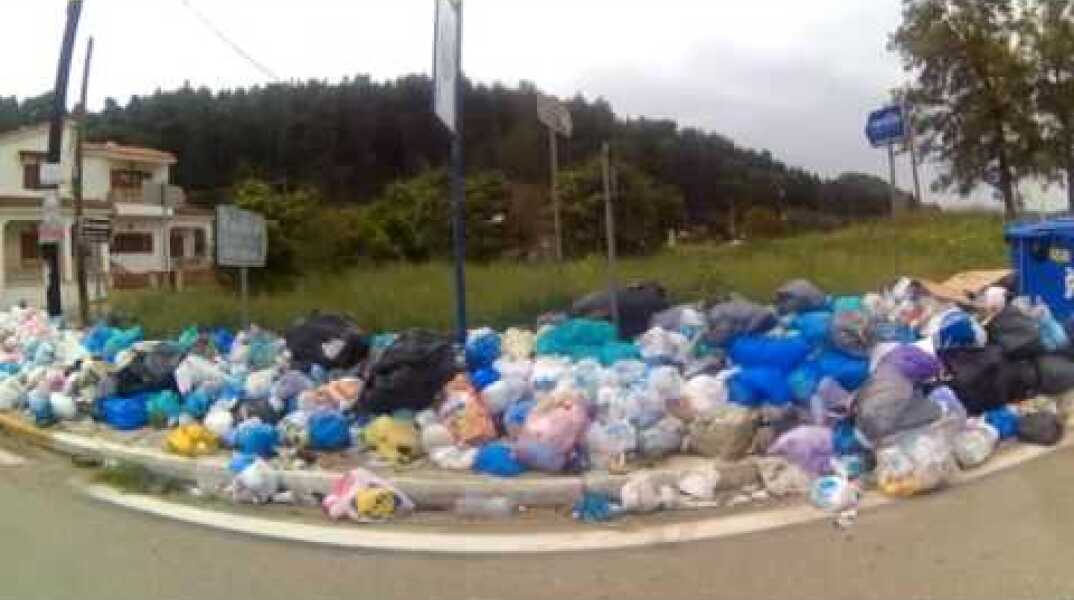 Τα Σκουπίδια του Πύργου Ηλείας ... Ικετεύουν για Ανακύκλωση!