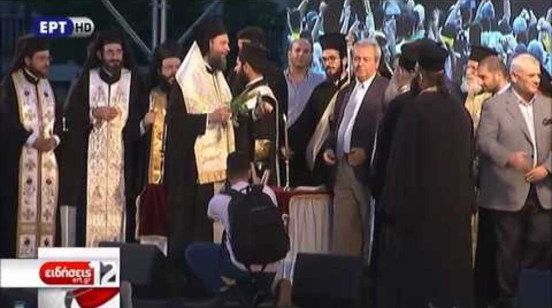 ΑΕΚ: Πλήθος κόσμου στον αγιασμό για το νέο γήπεδο.