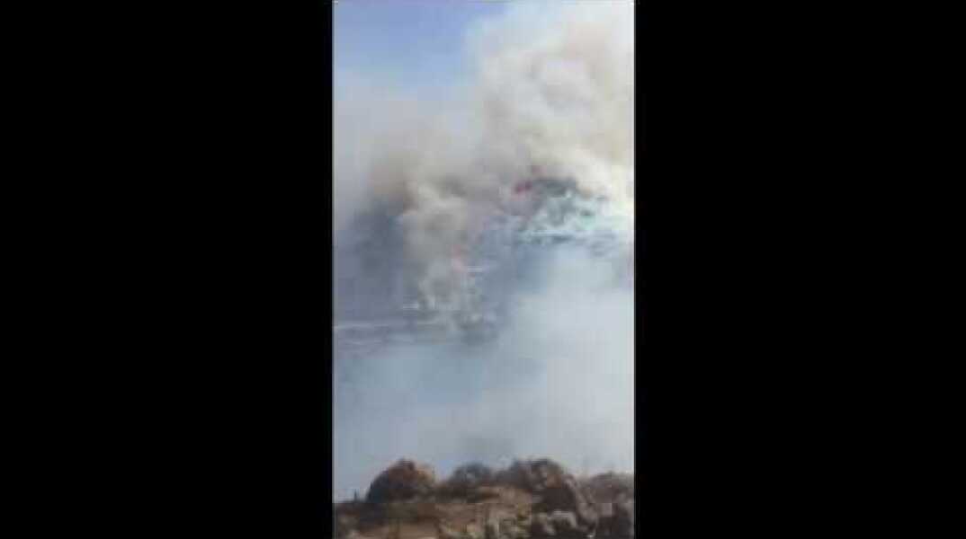 ΦΩΤΙΑ ΣΤΗΝ ΠΕΡΙΟΧΗ ΠΛΑΚΑ ΤΗΣ ΝΑΞΟΥ