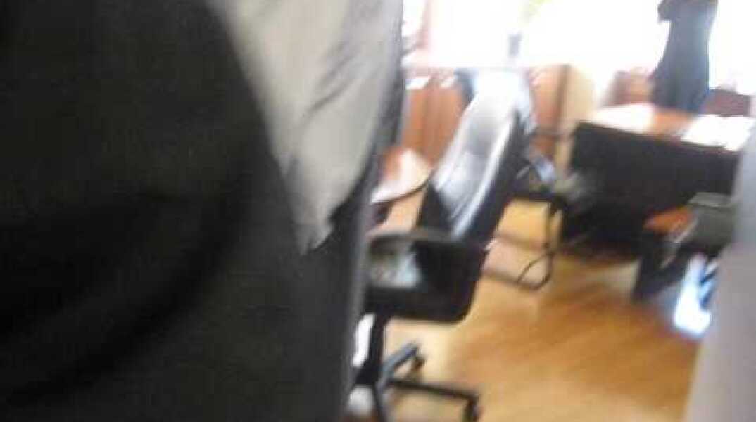 Βίντεο από την επίθεση στον Τειρεσία... Ψυχή Βαθιά ΟΥΤΕ ΒΗΜΑ ΠΙΣΩ ΑΝΑΡΧΙΚΗ ΟΜΑΔΑ ΡΟΥΒΙΚΩΝΑΣ