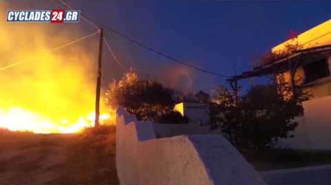 Μεγάλη φωτιά στο Μέγα Γιαλό