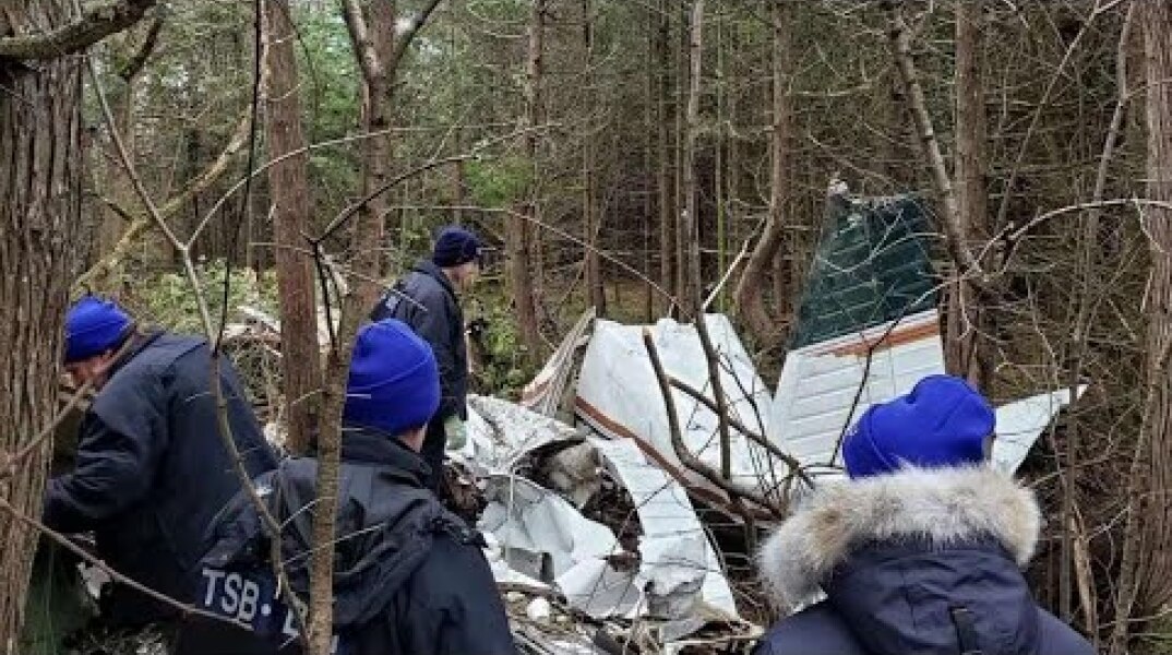 7 people killed in small plane crash near Kingston