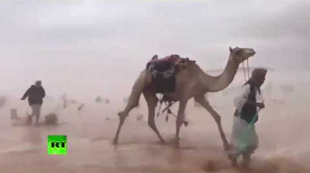Stormy Saudi desert as you’ve never seen it before