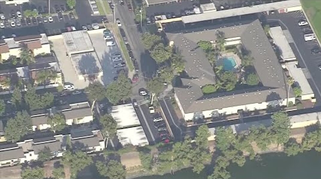 4 dead, 2 wounded in Southern California stabbings