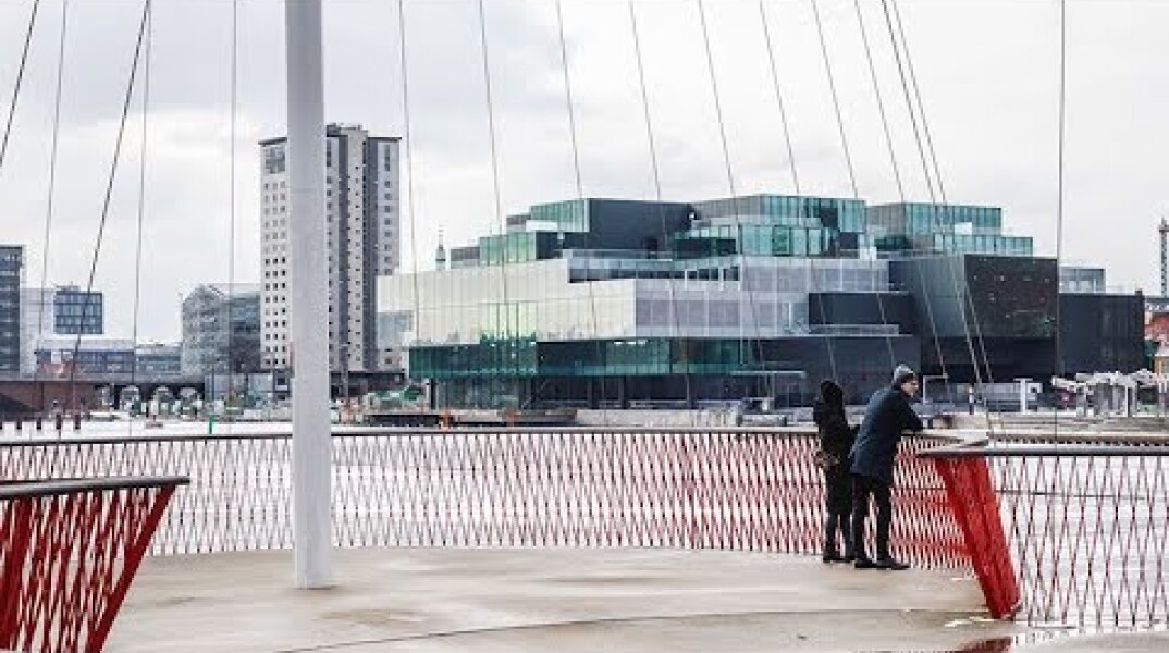 Ellen von Loon Interview: Contaminating Architecture