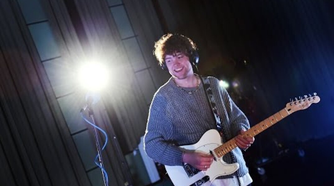 Viola Beach - Swings & Waterslides (Maida Vale session)