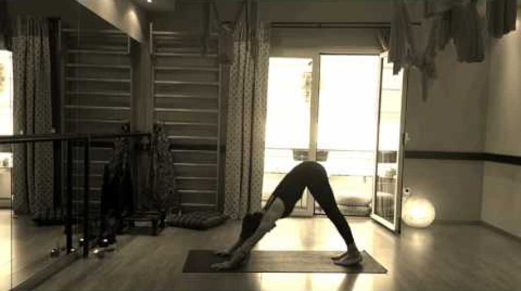 5 λεπτά yoga: Μάθημα 1ο