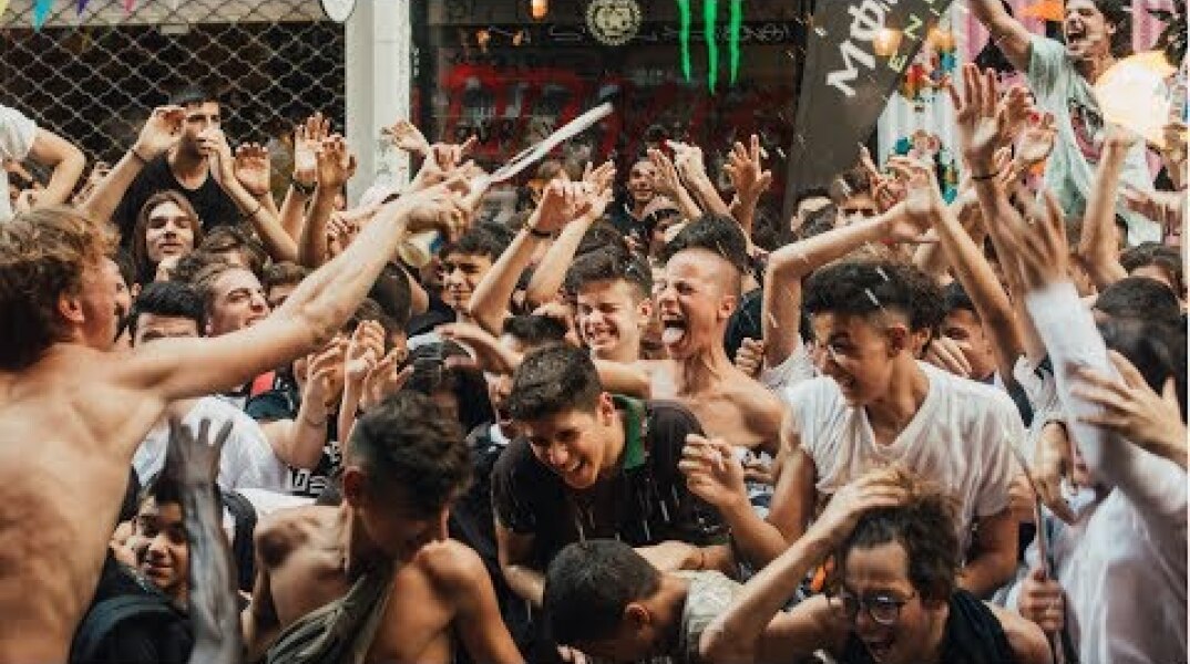 10 YEARS OF COLOR SKATES