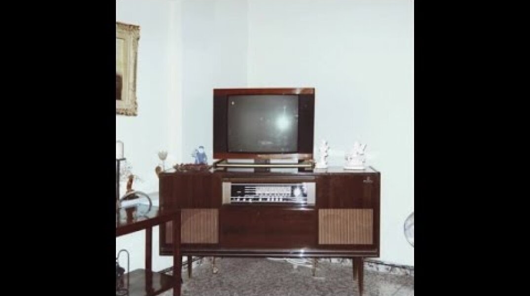 Φοίβος Δεληβοριάς - Ο Ξένος (Official Audio)