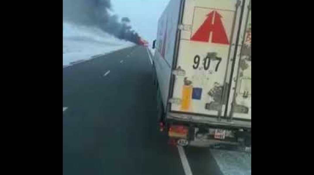 В Актюбинской области в результате возгорания автобуса погибли 52 человека