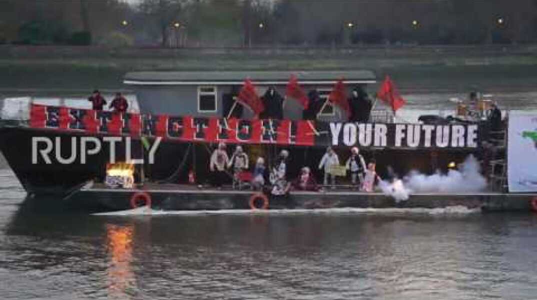 UK: Son of Sex Pistols manager burns punk memorabilia worth £5m