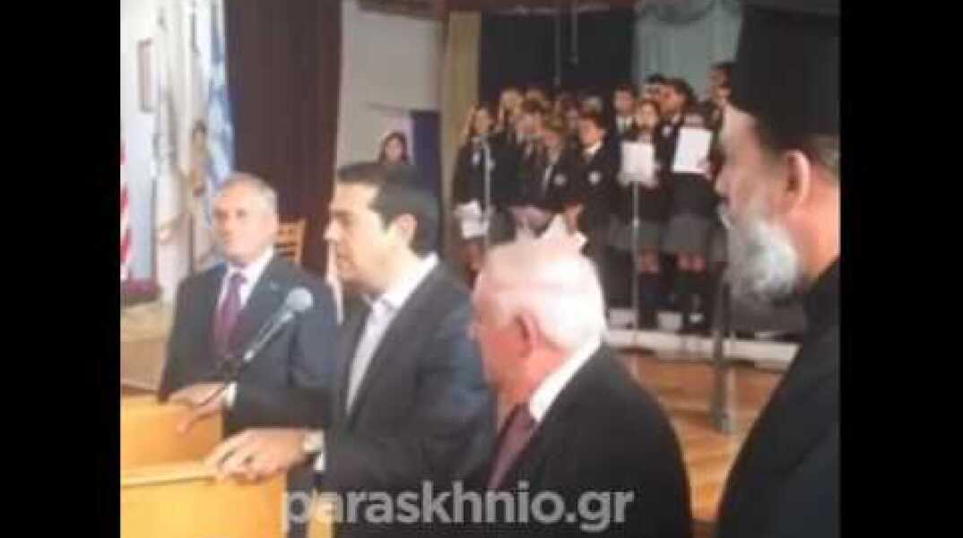 Λιποθυμιά στην ομιλία Τσίπρα