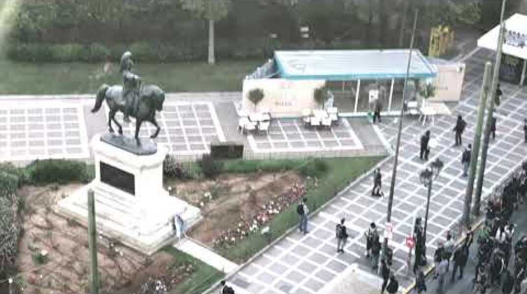 ENIMEROSI24 - Βανδαλισμός εκλογ.περιπτέρου Κ.Μπακογιάννη