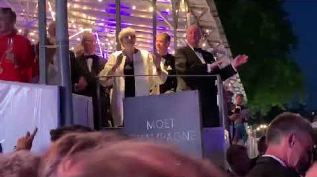 Theresa May dancing AGAIN to Dancing Queen