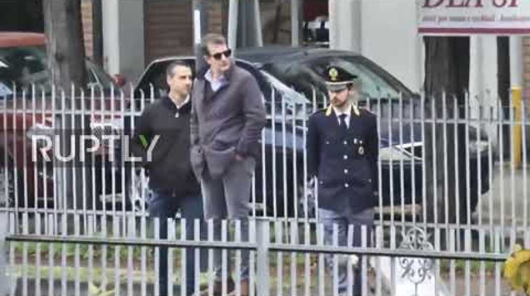 Italy: Mafia convict holds five people hostage in Reggio Emilia - reports