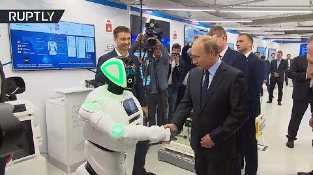 'Hello, Vladimir Putin!': Russian President shakes hand with ‘Promorobot’