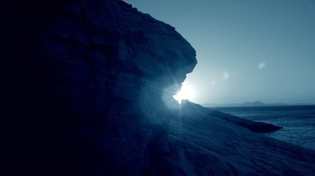 Blue Serum, The Lentisk gum from Ikaria in Greece at the heart of the formula – CHANEL Skincare