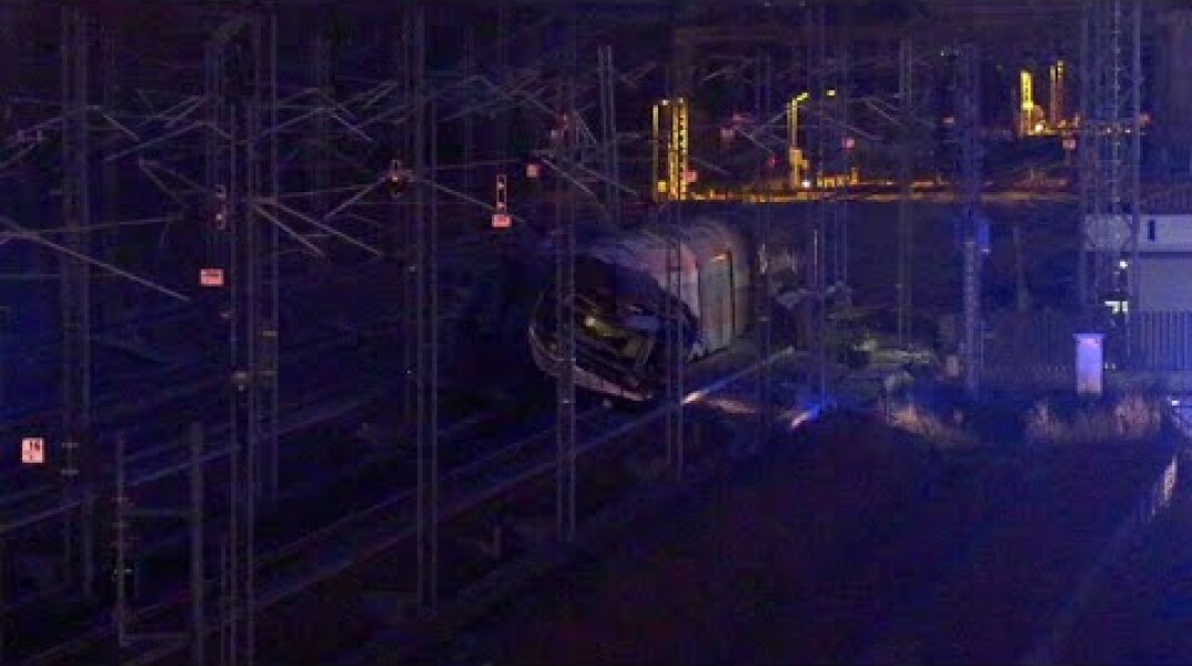 Lodi, deraglia treno ad alta velocità: le prime immagini