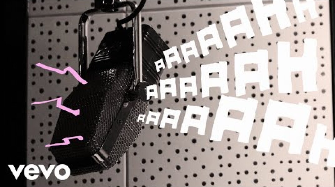 Pretenders - Holy Commotion (Official Video)