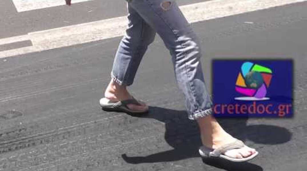 Μετά τις "ασφαλτολακκούβες" του χειμώνα, έλιωσε η άσφαλτος σε χωριό του Ρεθύμνου!