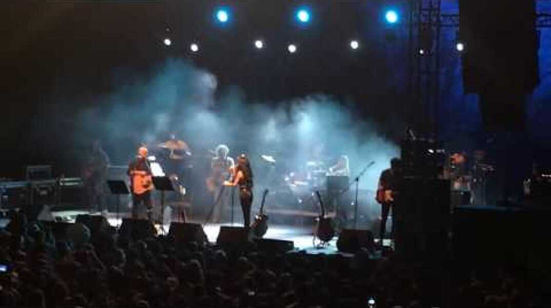 Πυξ Λαξ Παολα Θέατρο Βράχων