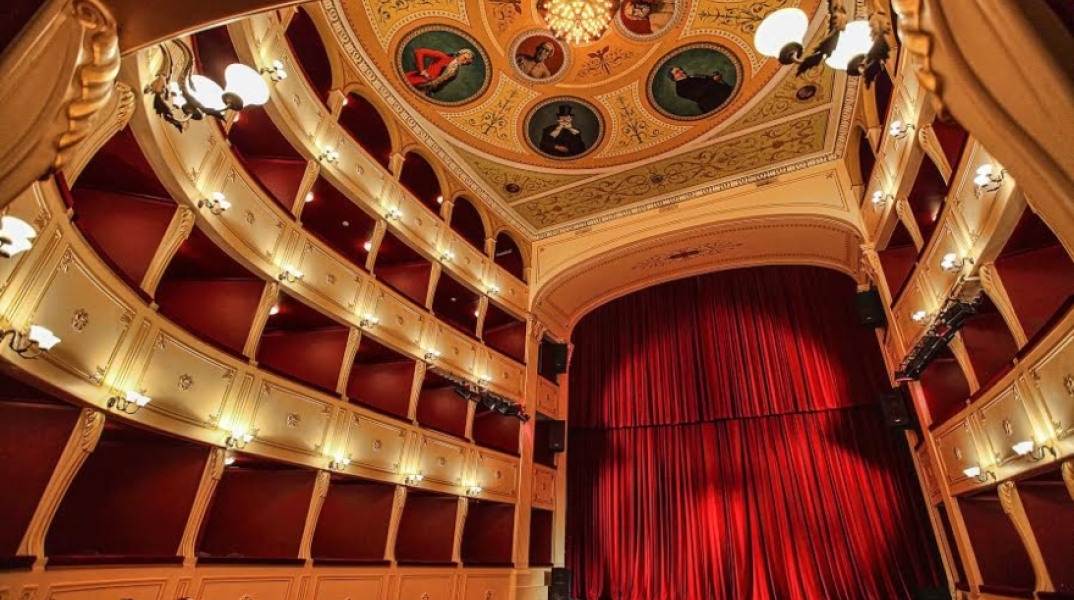 Θέατρο Απόλλων, Σύρος