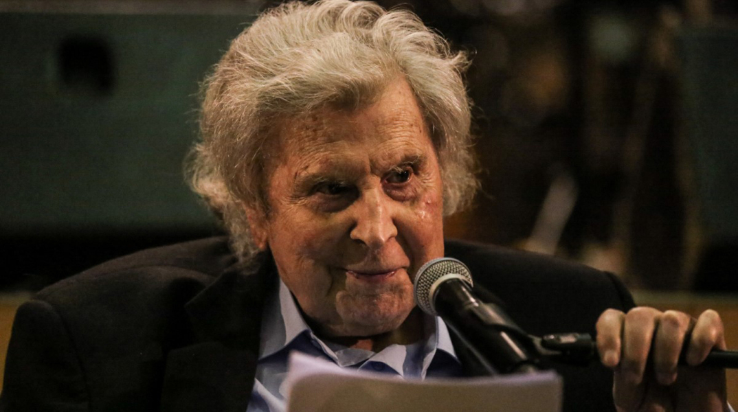 Μίκης Θεοδωράκης