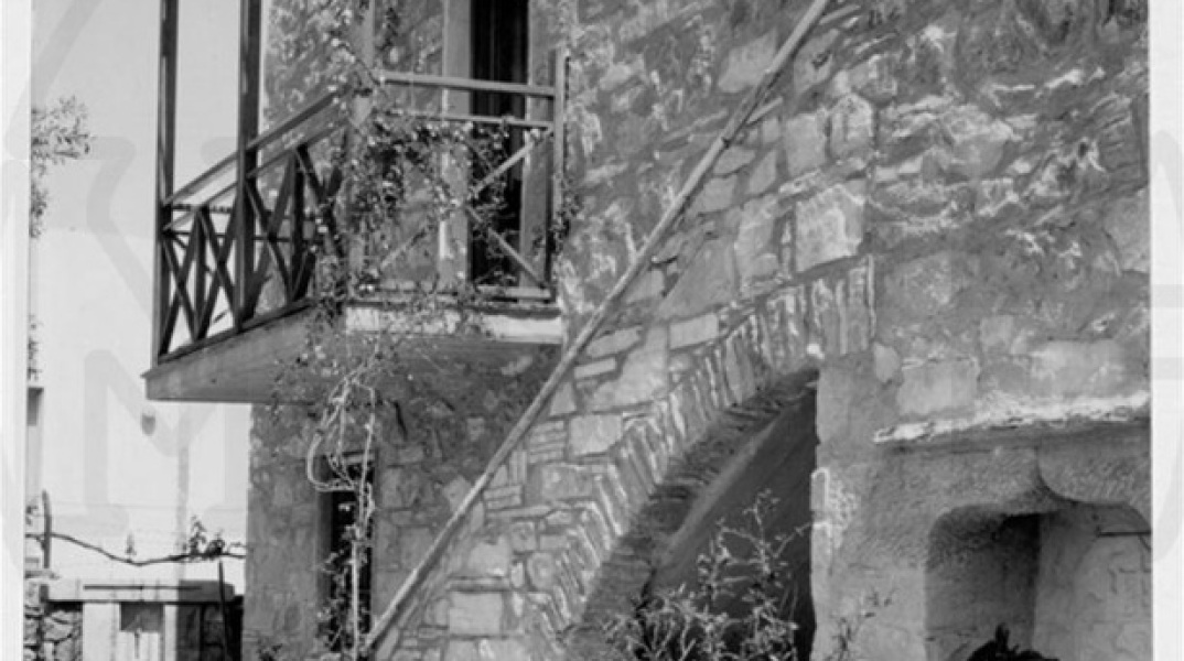 Οικία Γκαρή στο Ψυχικό, Φωτογραφία πίσω όψης 1949 ©Μουσείο Μπενάκη