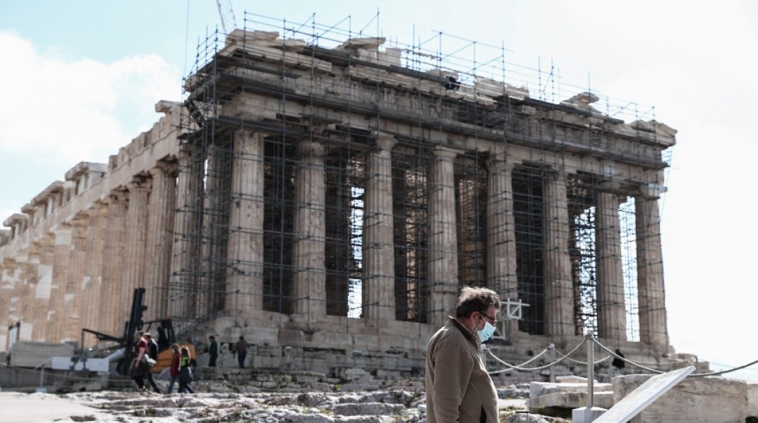 Η Ακρόπολη κατά την πρώτη ημέρα της επαναλειτουργίας των αρχαιολογικών χώρων
