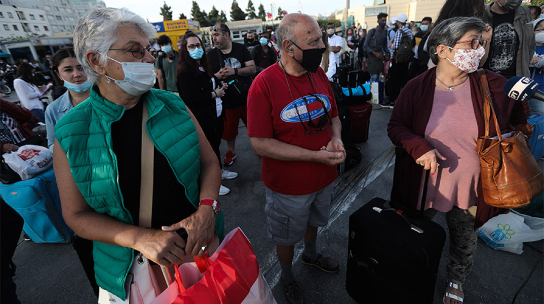 ΑΠΕΡΓΙΑ ΣΤΟ ΛΙΜΑΝΙ ΤΟΥ ΠΕΙΡΑΙΑ 