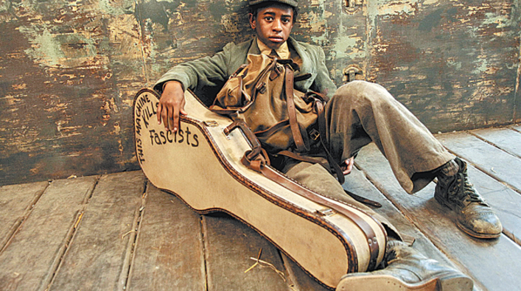 Dylan, Περίοδος Α: H κιθάρα μου σκοτώνει φασίστες