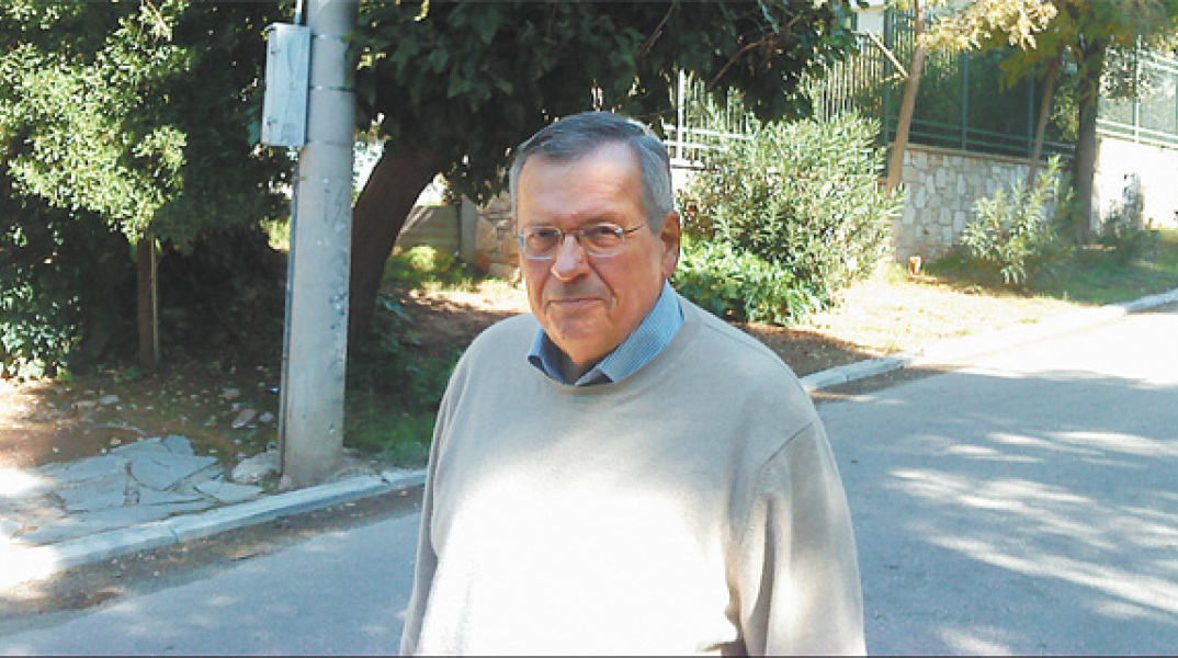 Στέφανος Μάνος