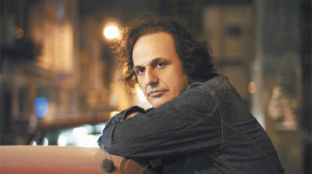 Βασίλης Παπακωνσταντίνου