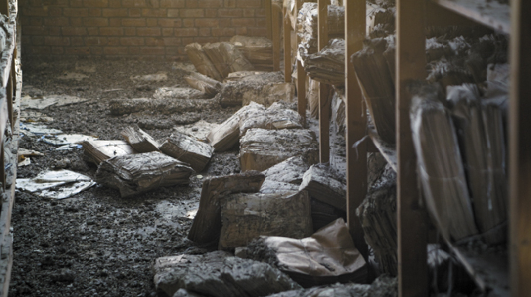 Γιάννης Μπουρνιάς, από τη σειρά Stream 2011, φωτογραφία 80χ120 εκ.