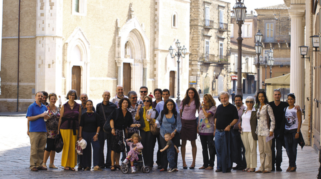 Ο Βαγγέλης έβδομος από αριστερά