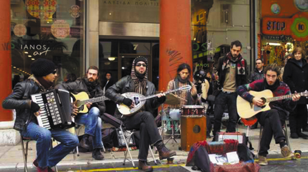 Οι Sailing Tomatoes, παραμονή Πρωτοχρονιάς, live στην πλατεία Αριστοτέλους