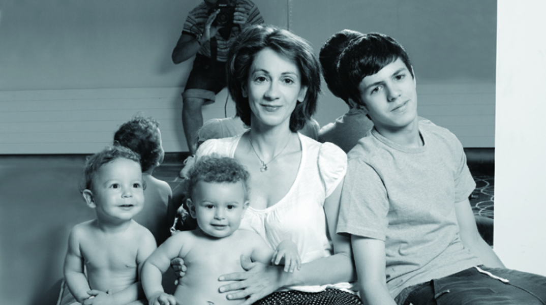 Η Μ. Ζουμπουλάκη με τα παιδιά της