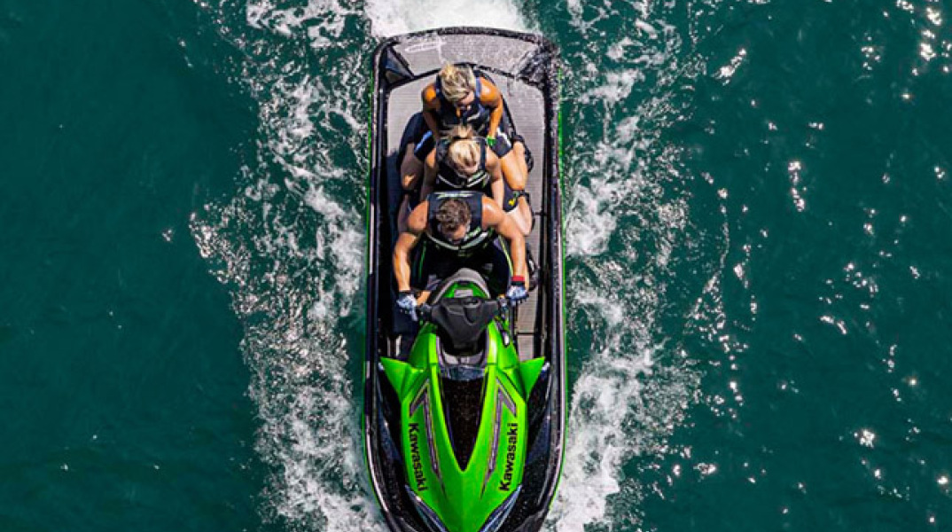 kawasaki-jet-ski-ult-2w.jpg