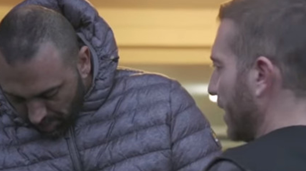 Άγριος ξυλοδαρμός δημοσιογράφου από ακροδεξιό μαφιόζο έξω από τη Ρώμη 