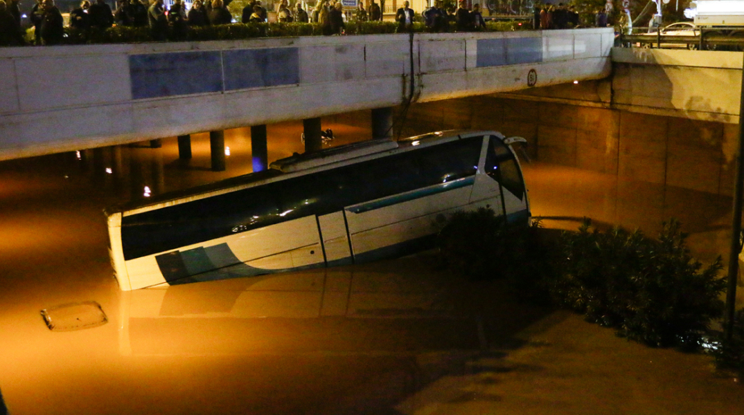 θεομηνία, Μάνδρα