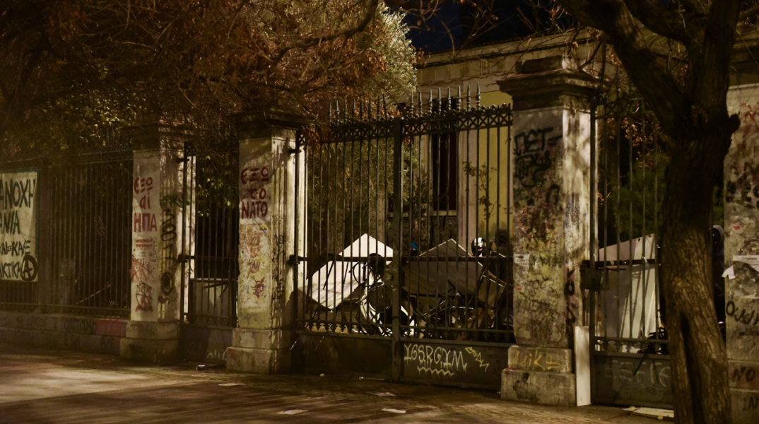 Κατάληψη του Πολυτεχνείου από ομάδες αντιεξουσιαστών