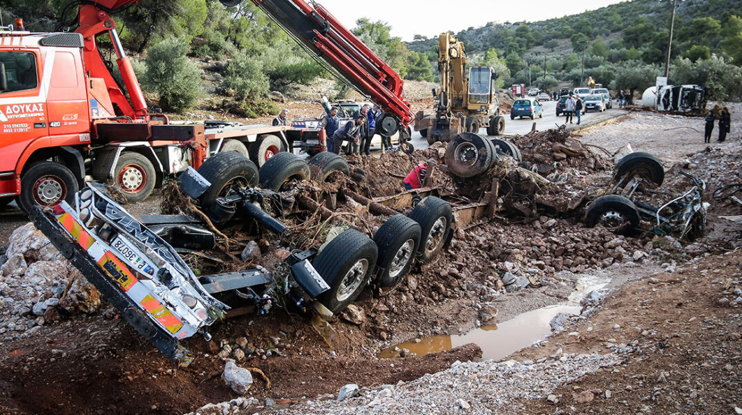 Μαγούλα - λάσπη