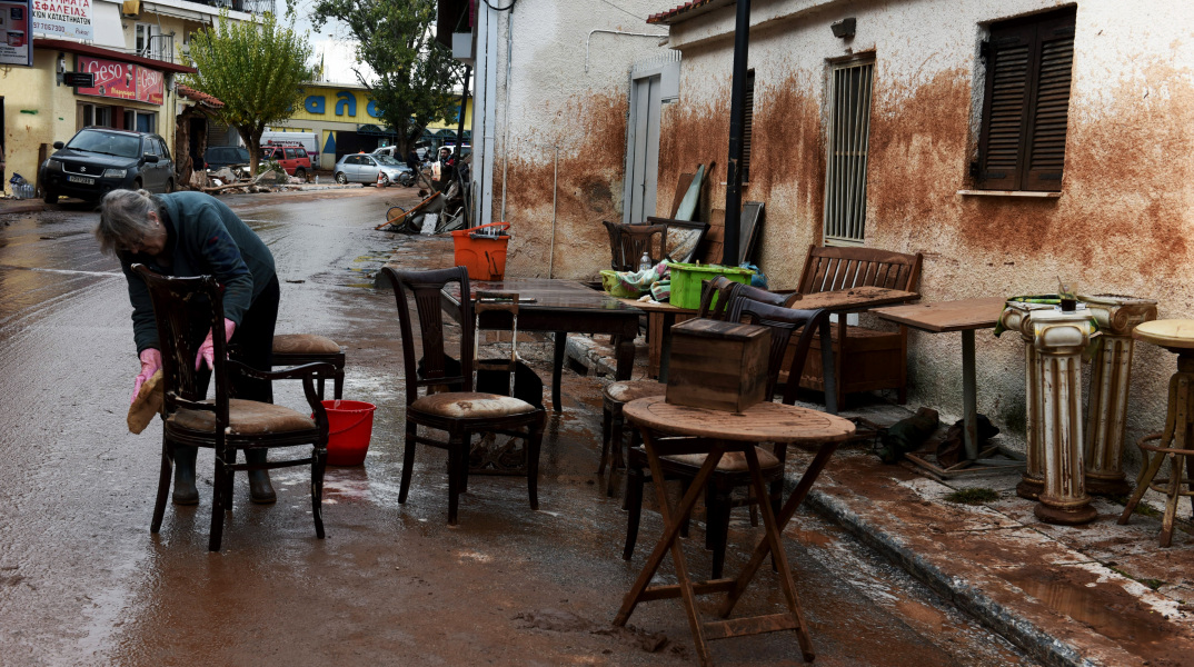 Πάνω από 950 σπίτια και επιχειρήσεις με ζημιές στη Δυτική Αττική 