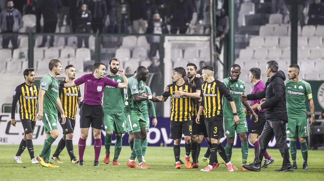 Πρωτοπόρος από... σπόντα η ΑΕΚ