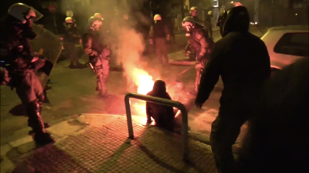 Αναβλήθηκε η δίκη των συλληφθέντων για τα επεισόδια στα Εξάρχεια