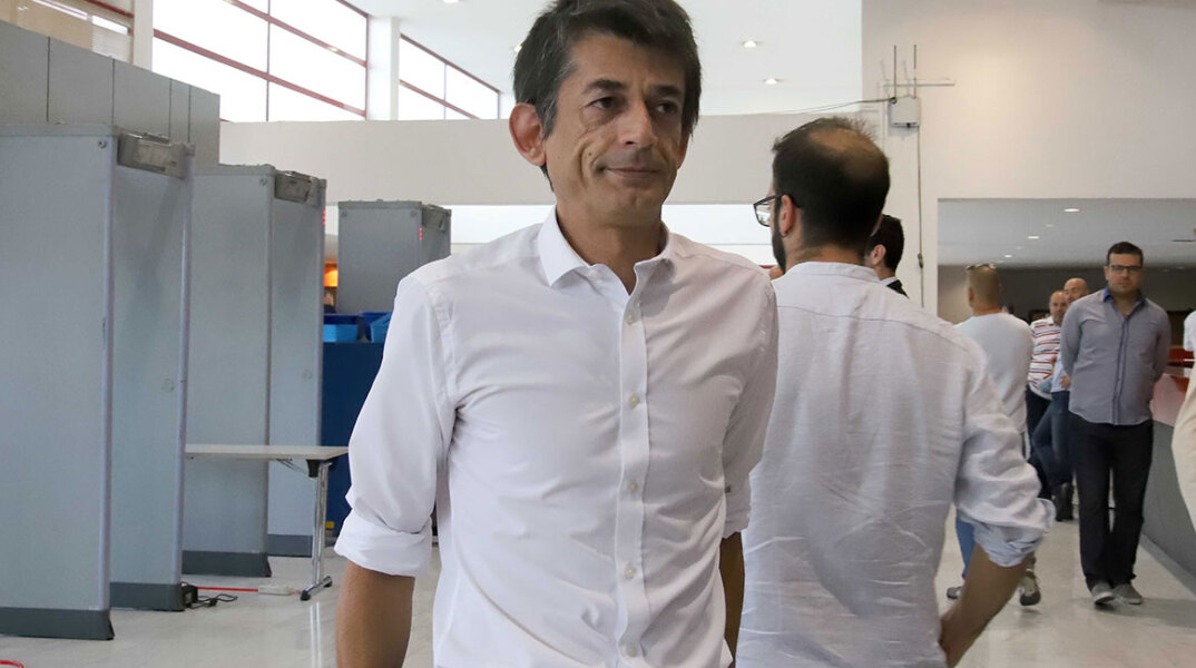 Νίκος Καρανίκας