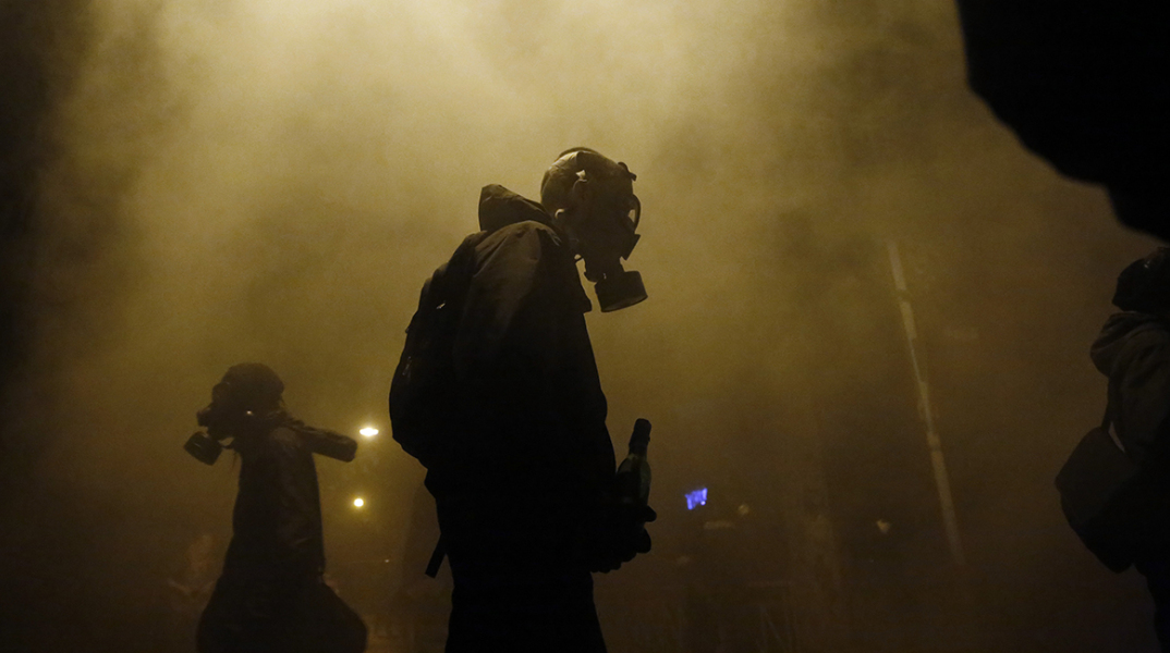 ΕΠΕΙΣΟΔΙΑ ΣΤΗΝ ΠΟΡΕΙΑ ΓΙΑ ΤΗΝ 44Η ΕΠΕΤΕΙΟ ΤΟΥ ΠΟΛΥΤΕΧΝΕΙΟΥ