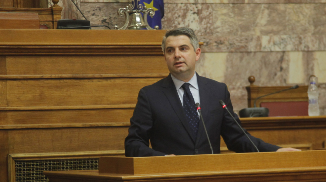 Ο Κωνσταντινόπουλος απαντά στον Βουλαρίνο για το χθεσινό άρθρο στην Athens Voice