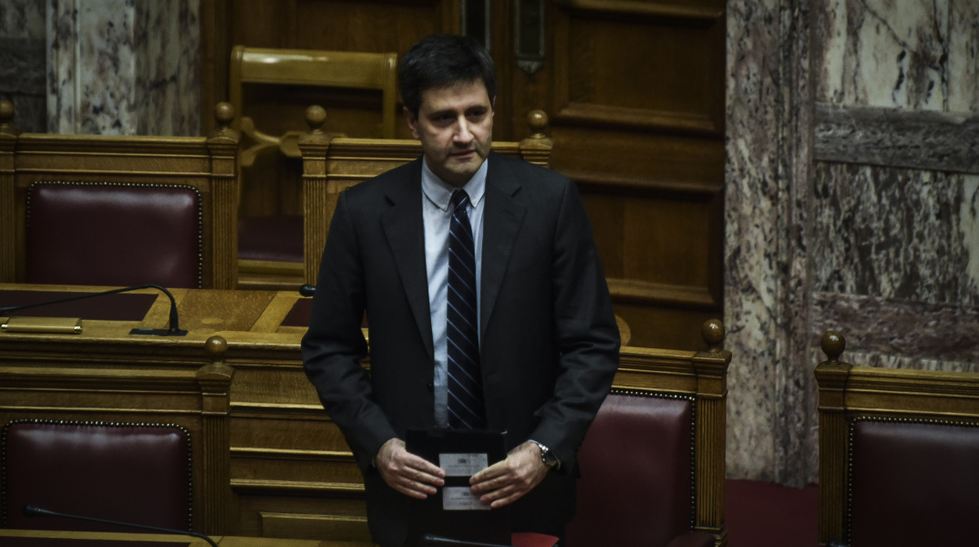 Προϋπολογισμός 2018: Έξτρα φόροι 1 δισ.